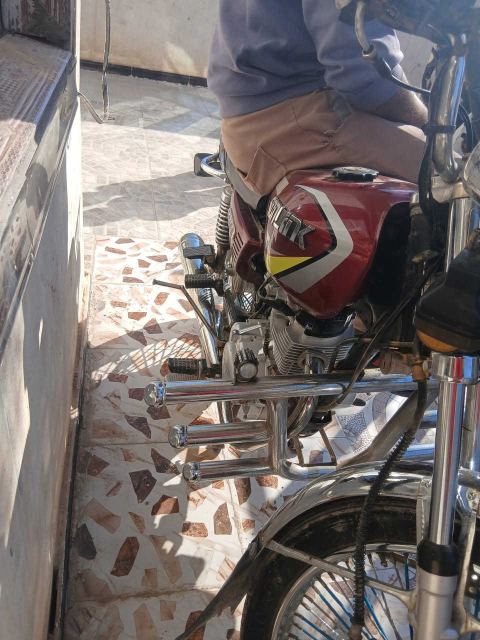 سلامو عليكم ورحمة الله وبركاته موطور للبيع مكفول كفاله عامه قيم وخذ مكاني لمفرك غير متواجد عل انت ***********
