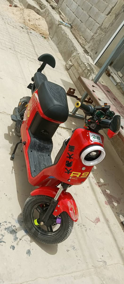 ار 9 تسعه البيع السعر 525 وبيه مجال الدراجه جديده ماصرله اقل الشهر من جبته وقراضه كامله من كلشي  رقم هاتف ***********
