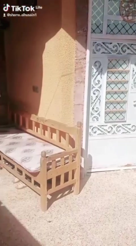 ١٥٥ متر طابو واجهه ٦.٢٥ نزال ٢٥ غرف عدد ٢ + استقبال + مطبخ + صاله  +صحيات داخليه وخارجيه باقي التفاصيل بالمنشور الموقع اليوسفيه حي السكلات قرب الشارع العام قرب مدرسه الشهيد أبو مهدي 
الاستفسار الاتصال 
***********
***********
