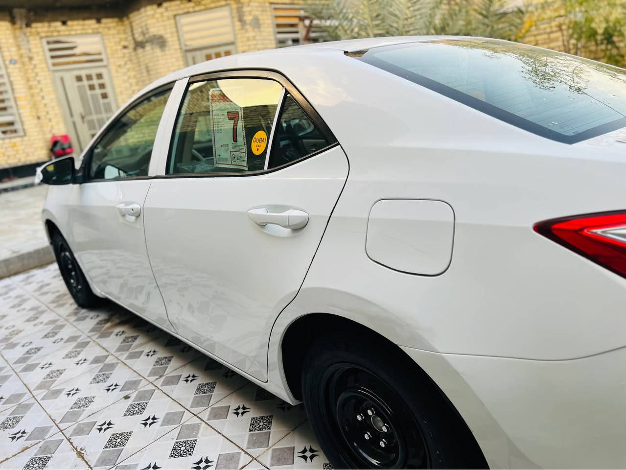 السلام عليكم 
***********
للبيع كورلا 2014 وارد امريكي 
ماشيه 130 
بيها تبديل جاملغ امامي اصلي وصبغ مقدمه البنيد شي بسيط فقط ولباقي مكفوله لغود شواصي برانكيت بدنه  بدون فتح برغي 
مكينه 1800 ناعمه وبرغي مامفتوح بيها 
كير وحداديه وتبريد وتدفئه كلها جاهزه ماعوزها شي 
داخل بيجي لونين 
مثبت سرعه 
مانع انزلاق  
لايتات عالي ناصي زنون 
شاشه وكامره بلادي 
رقم ذي قار حره  مداور ثاني يوم 
سياره بلاديه وماملعوب بيها 
مكانها ناصريه مركز 
*********** ناصرية, ذي قار
