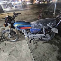 دراجه نظيفه كفاله عامه  دراجه كلش نضيفه مكاني بغداد  سعر 700 وبيهه مجا...