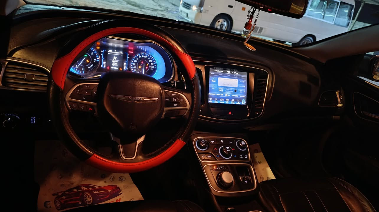 السلام عليكم
سي 200 موديل 16
محرك 2400 
كير ماوس تحكم ستيرن
بدون حادث ضررها واكع شي عالقمارة
الايرباكات كلها سليمه
رقم بغداد سنوية باسمي 
مكان السيارة الدورة الميكانيك
السعر 100 وبيها مجال بسيط
الرقم ***********
