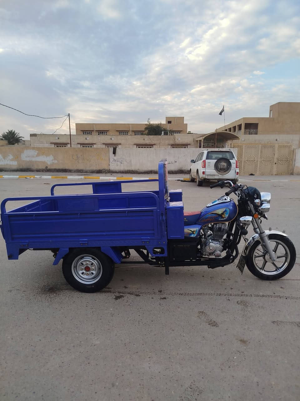 سلام عليكم دراجه 2023 نبيل جرد صار لها أقل الشهر من طالعه من الوكيل مكان ديوانيه السعر 2650وبيها مجال رقم ***********
