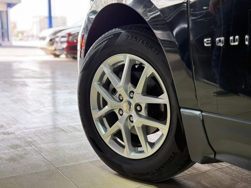 #المركبة : شيفرولية ايكونكس فئة LT موديل 2022
#الضرر :طخة خفيفة في مقدمة البنيد فقط 
#الرقم : مرقم اربيل الرقم الحديث ( تحويل او وكالة )

#المواصفات :
▪️السيارة : #شوفرليت #ايكونكس لون اسود
▪️الموديل : 2022
▪️المحرك : 1.5L توربو (اربعة سلندر) 
▪️حجم الويل: ويل كب حجم 19 مع طقم تايرات بحالة ممتازة
▪️حساس امامي اصل 
▪️حساس خلفي اصل
▪️رادار امامي مانع تصادم
▪️رادار جانبي (نقاط عمياء)
▪️تحديد مسار
▪️كامرة خلفية دوارة اصل
▪️لايتات ثلاث عدسات زينون ابيض عالي وناصي اصل مع حاجب LED
▪️بصمات عدد 2 للابواب مع بصمة تشغيل
▪️غرفة السيارة جلد مشمشي واسود
▪️تحكم فول كهرباء لكرسي السائق
▪️شاشة الدشبول حجم كبير
▪️تبريد قطعتين امامي وخلفي
▪️تدفئة لكشنات المقدمة
▪️تدفئة بالستيرن
▪️جنطة كهرباء
▪️تشغيل عن بعد
▪️سايد بريك دكمة
▪️سستم صوت
▪️تحكم ستيرن جهتين بلوتوث وحاكية وكروس سرعة وتحكم صوت 
▪️نظام ABS مانع انزلاق

#نكفل السيارة من الغرق  والشاصي .

السعر المطلوب : 160 ورقة مع المجال
 
الاتصال على : ***********

معرض سما دبي لتجارة السيارات والمزادات الامريكية
النجف - المدينة المائية -مقابل حي الجامعة
