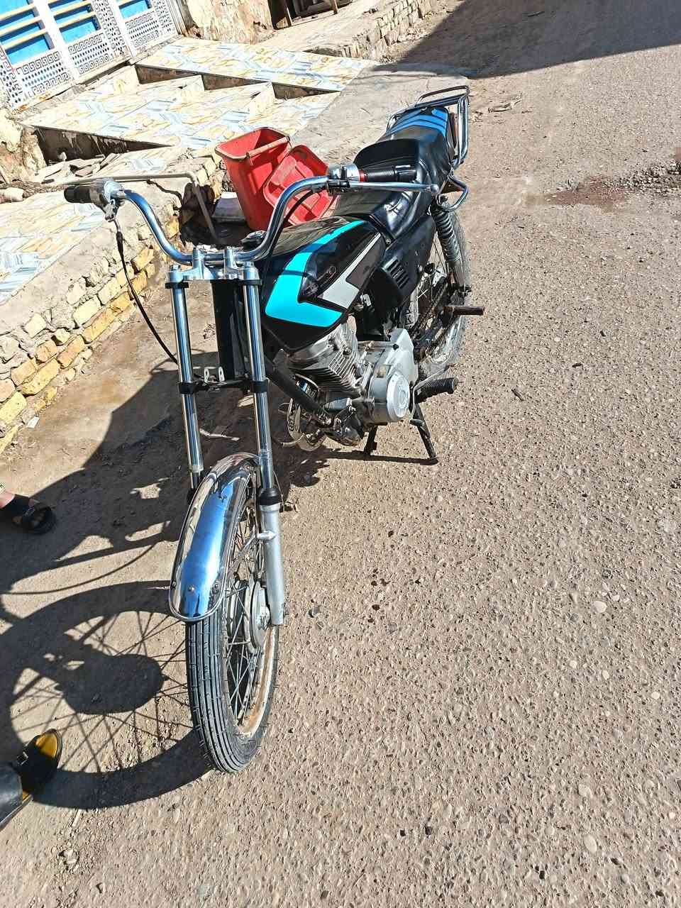 دراجه للبيع بدون اوراق مقفوله عشائرين ***********
