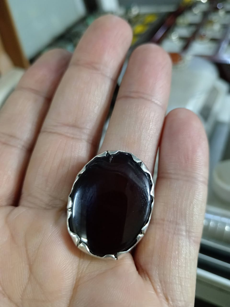 خاتم عقيق يماني كرزي صياغة يدوية بسعر ٦٥ الف
العنوان كركوك ولدينا توصيل لجميع المحافظات وأي إستفسار الإتصال بالواتساب ***********
