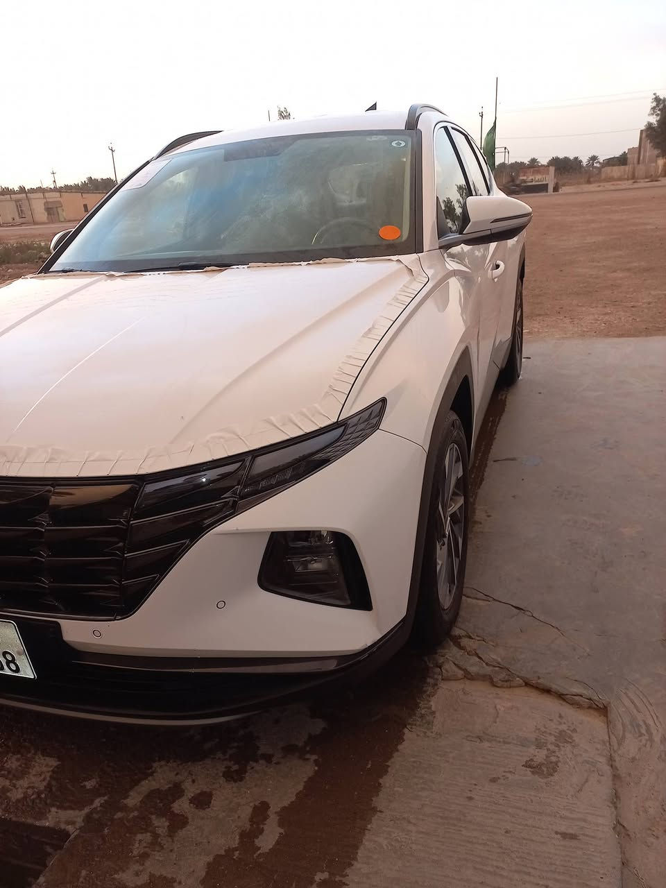 السلام عليكم للبيع هونداي توسان2023 مواصفات فول عدا البنوراما شاشة دجتل داخل كريمي لسيارة جديدة بوضع الشركة ماشية 54 مرقم بغداد تحويل مباشر هزة ورقم جدد خالية من الصبغ والتبديل والتعديل فقط رصعة بلباب الخلفي ع وضعها مدوشمة ونظيفه كلش مكاني بصويرة والسعر205 للستفسار ***********-***********
