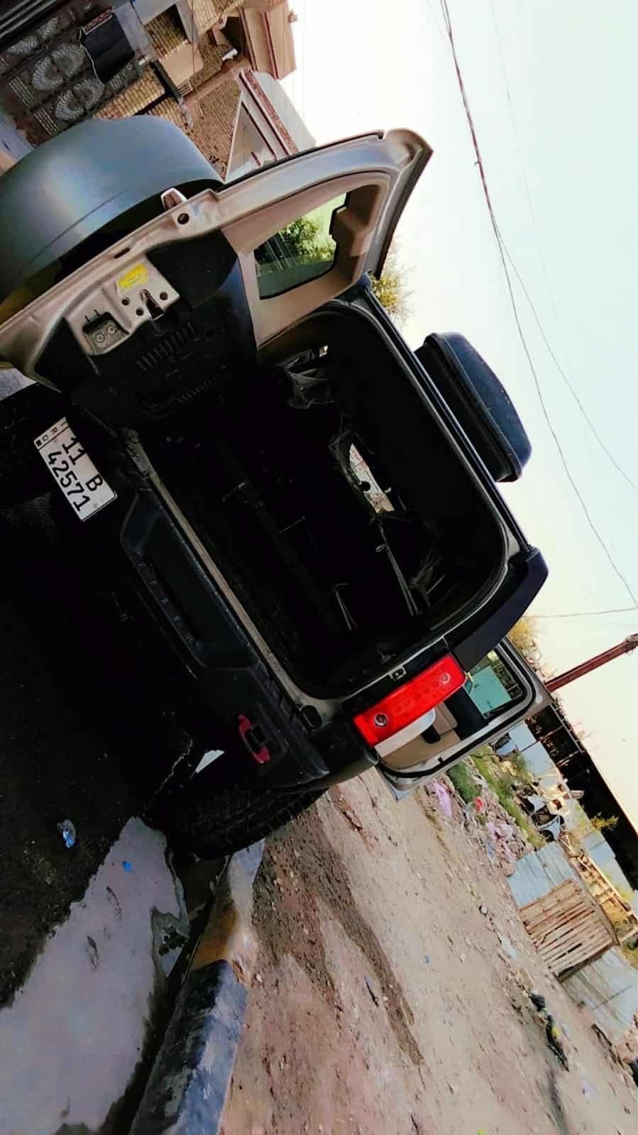 للبيع همر H3 
مديل 2006 حادثها فقط باب الصدر 
محرك و كير تاهو سته سلندر اعتمادي جداً و قوي يتحمل و مابي عطلات 
سيارة جاهزة و مرتبه مال جنايه مابيها أي نقص رقم بغداد جديد بأسمي سنويه و هزة جاهزة 
عنواني بغداد البياع 
للتواصل ***********