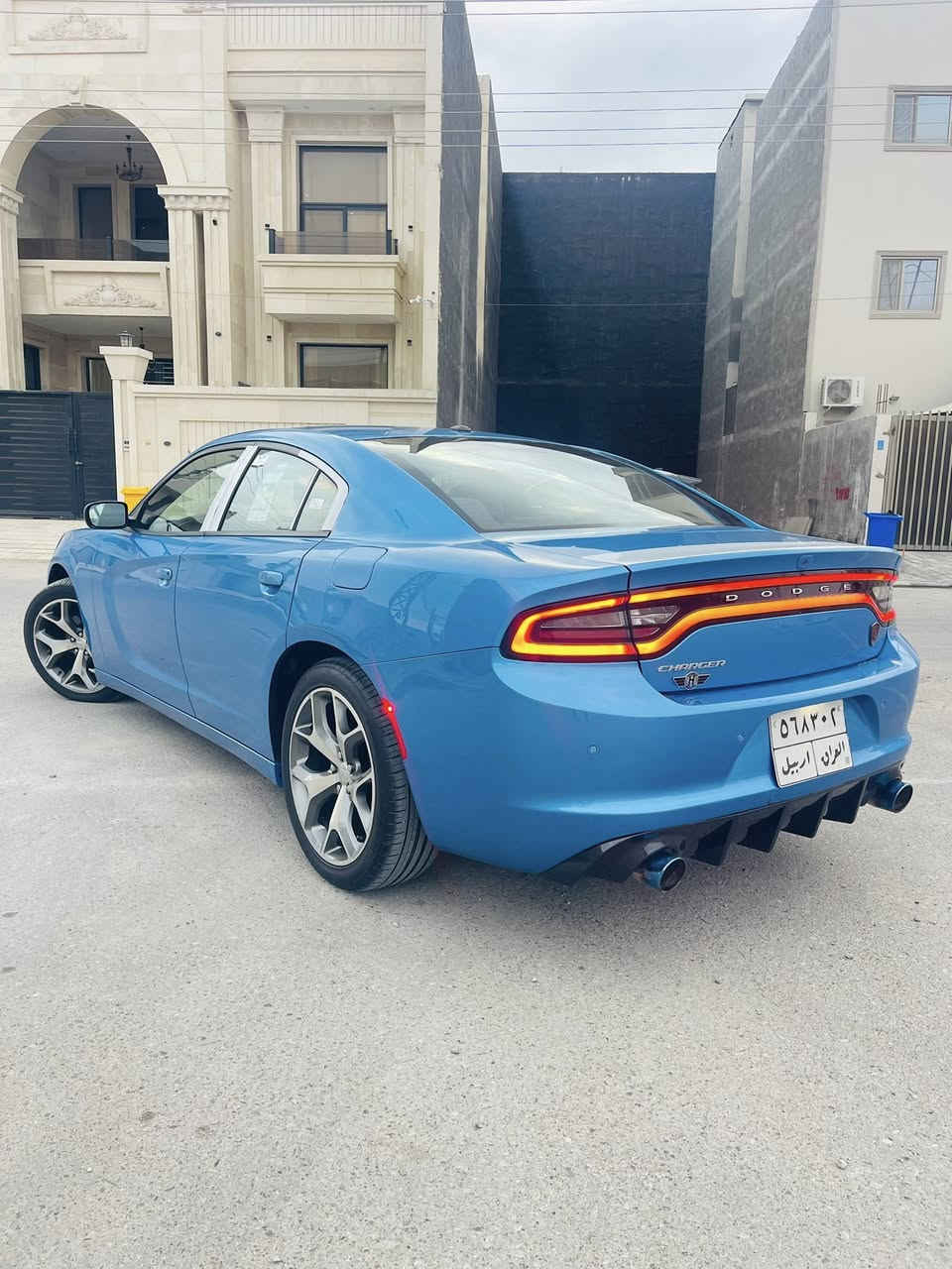 سلام عليكم 
للبيع أو مراوس حسب القناعه 
جارجر 2019 كندي وكاله ليث العبيدي 
داخله زيرو ماشيه حاليا 47 اصل رقم اربيل
مكفوله ضربه وصبغ وبارد حتى الدعاميات 
استخدام شخصي جاهزه تخم تاير حداديه مابيه كل نقص كلوب ممشتغل بلعينه نص مواصفات تشغيل عن بعد شفتات ستيرا وكشنات حضن وحساسات وبقيه مواصفات الجارجر معروفه محرك 3600 مكاني البصره الجبيله
للاستفسار 
***********
