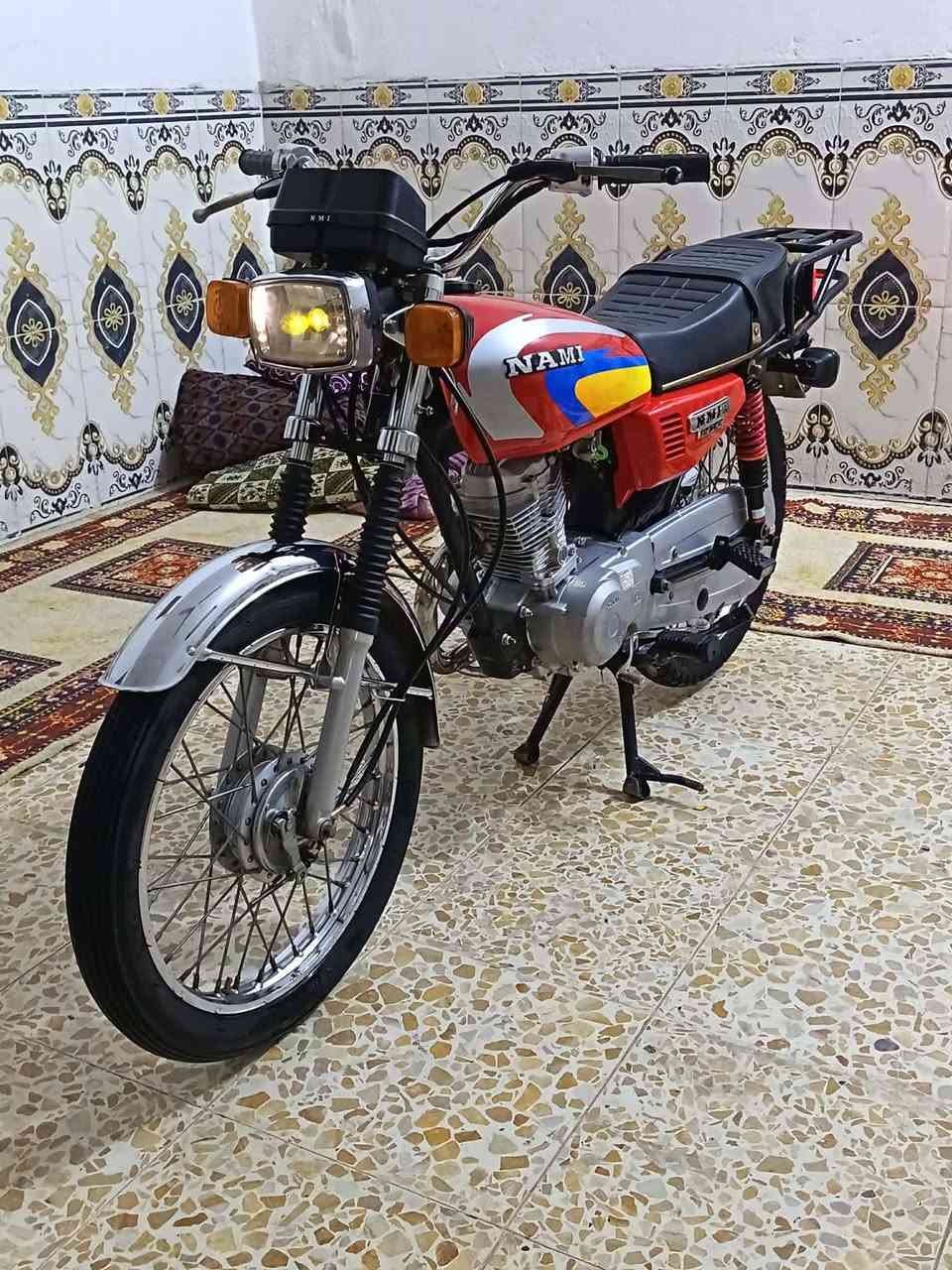 السلام عليكم شباب 22 ناعمه اتياز اوراق اصولي دراجه حلوه خير من الله ما ناقصها شيء مكي كوت شارع النفط السعر 650 بها مجال الشرائع الخط من تصل ***********
