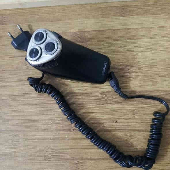 سلام عليكم :من رخص أدمن محترم مكائن حلاقه اصلي+ساعه اصلي/ توصيل فقط بكركوك اي ستفسار  عبر/واتساب /***********تحياتي ج كركوك
