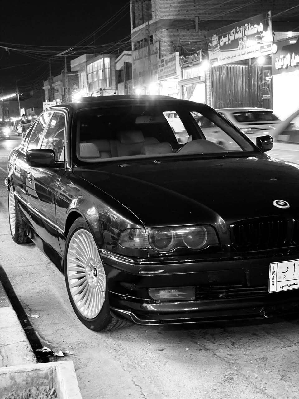 السلام عليكم من رخصتك ادمن بي ام دبليو كاسحة موديل 1998 مكينه40 السياره حلوه رقم بغداد تبريد ثلج كير ومحرك وداخل وخارج كله بجيس كفاله السياره متعوب عليها ويل باخره تخم تاي جديد السعر 110وبيها مجال ترهم بيع او مراوس رقم الهاتف ***********
