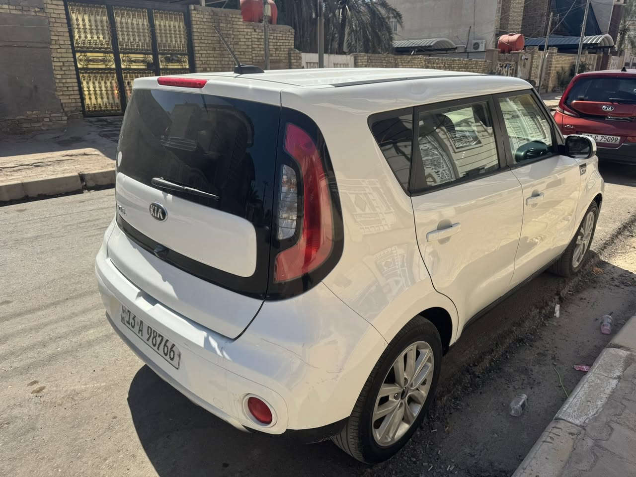 كيا صول 2018 رقم ميسان محرك 2000 حادثها طخات لجانب الأيسر ومصبوغ سعرها 108 ورقه مرفق صور الحادث 
***********
