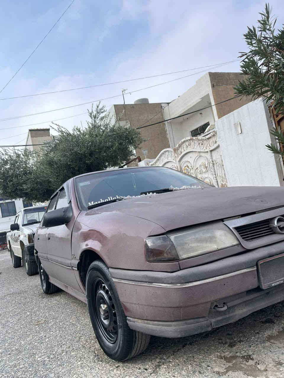 سەرەتا بەناوی خوای گەورە ئۆپڵ ڤیکتڕا علووج مۆدێل ۱۹۹۱ مەکینە ۱٦ قایش پان پاوەر گێڕو مەکینەو تەقەو ڕەقە بەشەرت خایس و ڕزیوی نیە برێک و گەرمی و کارەبایی کامل ئیش دەکات بەشەرت سەیارەکە توندو تۆڵە زۆر زۆر جوان و پاک ماوەتەوە مەکینەی ئەورووپی لۆکی لەسەرە دووکەڵ سەرف بووغار بەشەرت ماڵی فەقیرە هیچ نوقستانیەکی نیە کامل مەسرەف کراوە ناو غووڕفەی لۆک و خاوێن ماوەتەوە سعری ۱۹ گەڵاو کەمێک مەجال ***********
