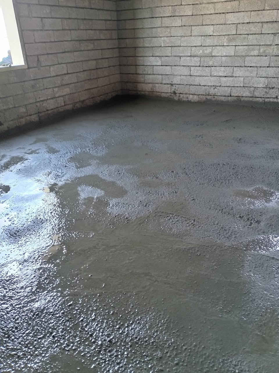 السلام عليكم يوجد لدينا صب جاهز او صب مركزي باسعار مناسبه تريد بالمتر تريد بالكعب تريد شغل كطعيه مع شغل رقم واحد     عندك صبه كاشي او صبه سيراميك او صبت لاش او ارضيه حوش او عندك صبه حوش عندك داير مال بيت او بيت   تم صب أرضيه كاشي او سيراميك او صبت لاش  في ناحية القيارة وهذا من فضل الله (***********)
