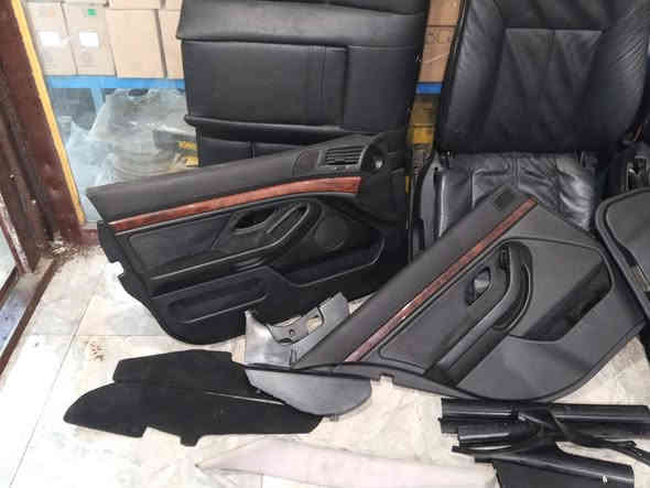 السلام عليكم 
غرفة صقر كامله على اخر حبايه مابيها اي نقص 
تنته ارضيه كشناات نواعم 
السعر 800الف 
العنوان الحله الحي الصناعي الشارع العام شركة المركزي علي يوسف 
*********** للاتصال
