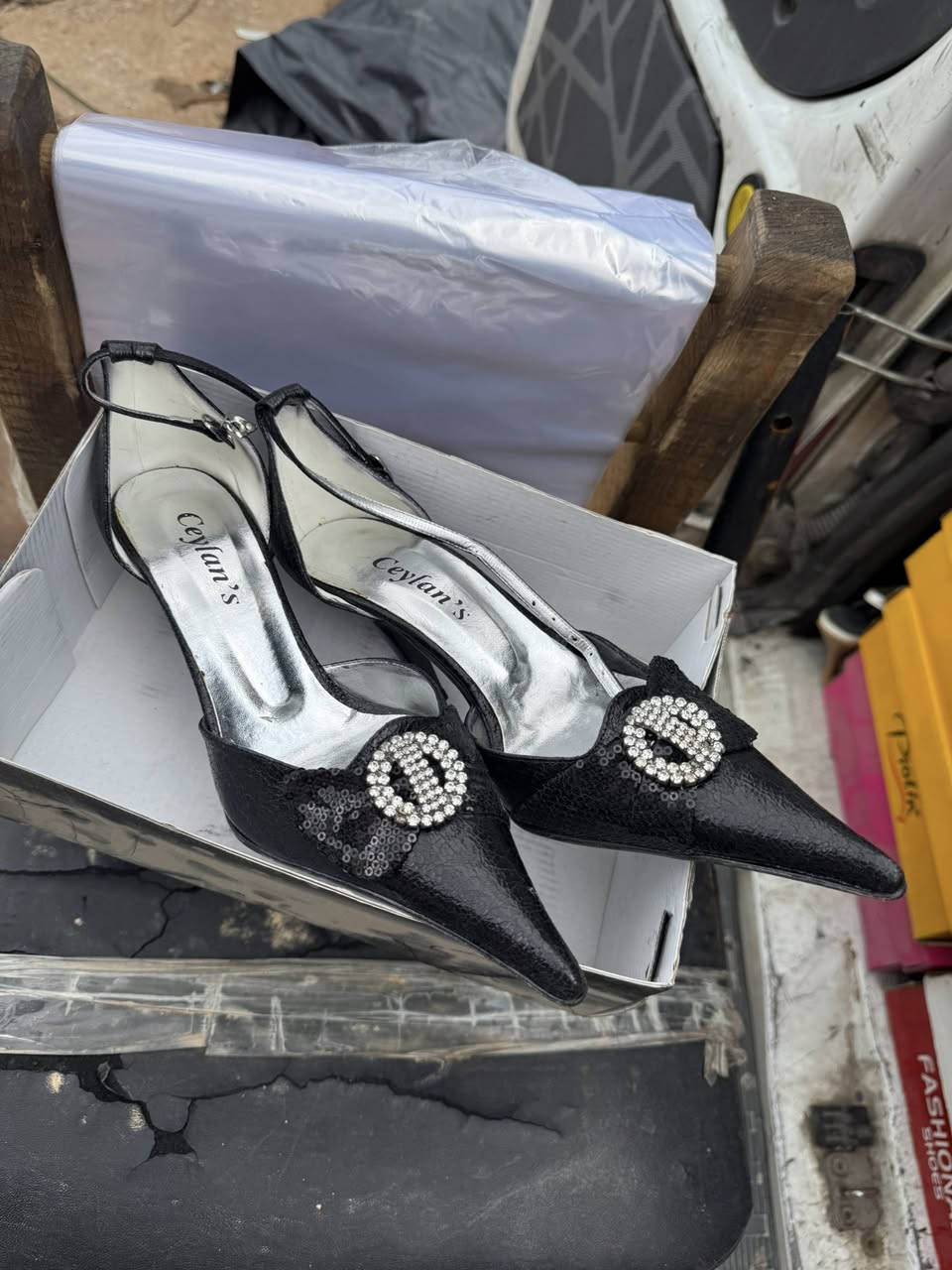 شروة 240 زوج تصفية محل
السعر 3 دولار


**إذا كنت صاحب هذا الإعلان وتريد حذفه لأي سبب، رجاءا أرسل رسالة إلى الدعم الفني**