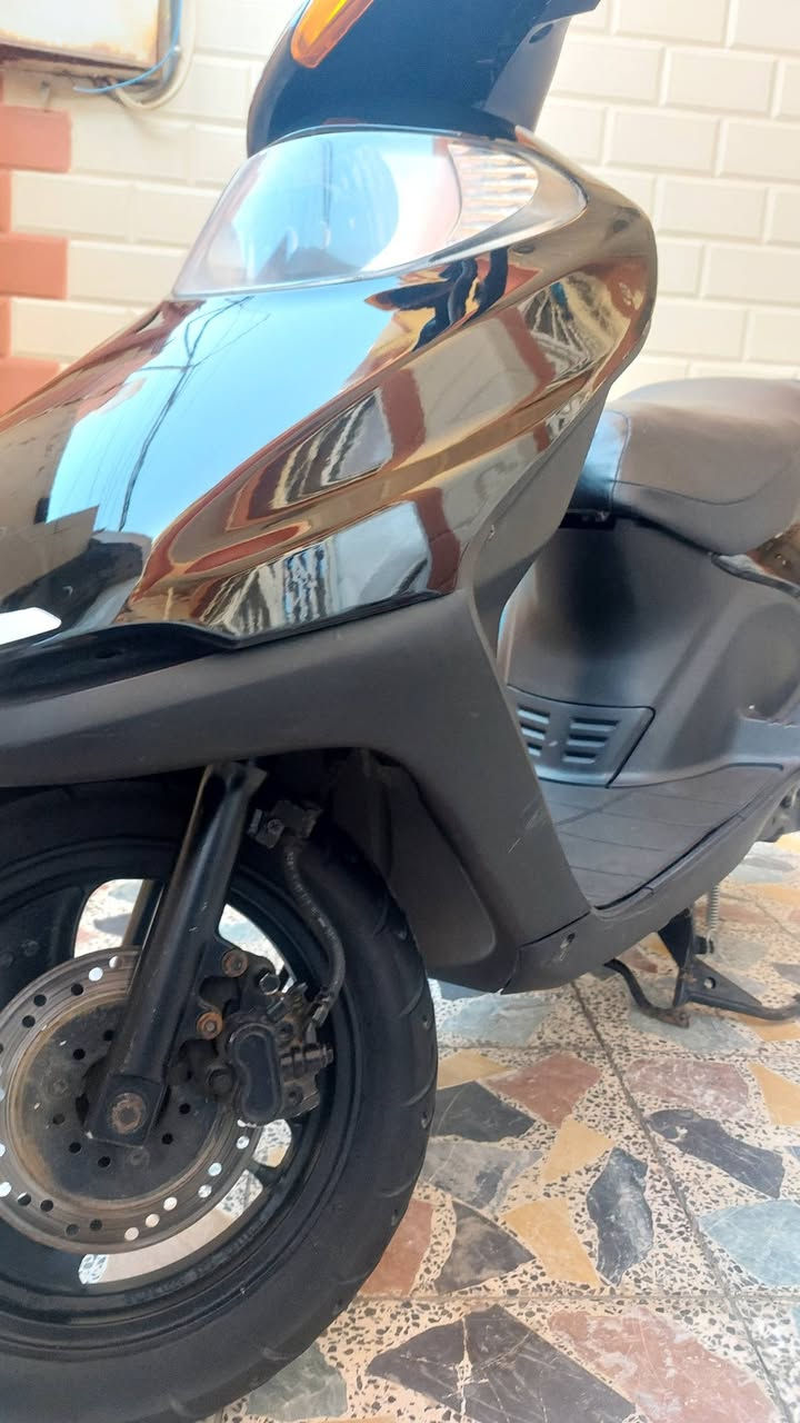 سبيسي ياباني جاهزه كفرات مكينة بوش وبستم شلعه معدل ناعمة تخم تاير قفل جنطه قفل ستيرن كهربائيات كله شغالة دراجه كل نقص مابيه مكاني كوت داموك ***********
