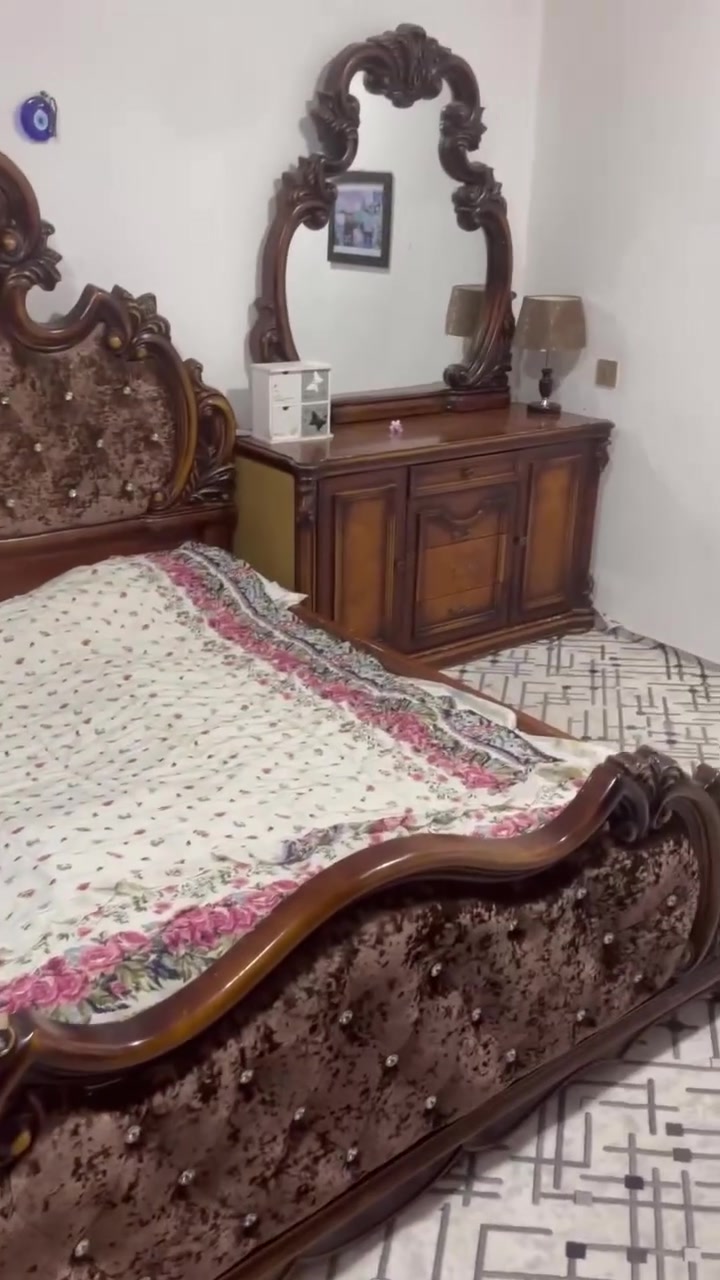 نووستن لە چەمچەماڵ ١٢٠ مامەڵەشی تیایە


**إذا كنت صاحب هذا الإعلان وتريد حذفه لأي سبب، رجاءا أرسل رسالة إلى الدعم الفني**