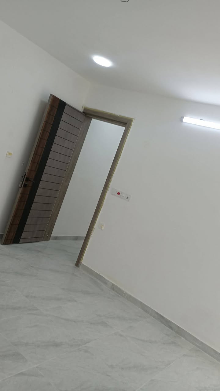 دار سكني البيع طابو صرف الدورة كرارة
المساحة 100/5/10 الاستفسار
‏‪0790 115 0327‬‏
