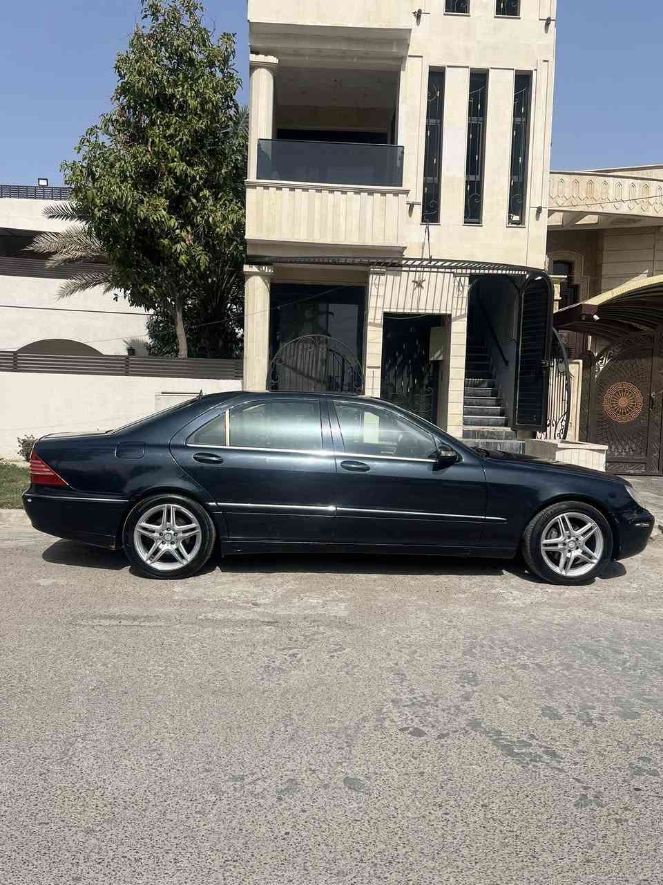مارسدس S350 موديل 2003
فول مواصفات 
نظيفة جدآ
ماشية 120 الف
السيارة طويلة تحكم برداة
مكفولة من الضربة 
بلادية نظية جدآ
محرك مكفول 
كير مكفول 
تبريد كامل 
داخل نضيف جدآ
برداة خلفية 
ويل اصلي مارسدس 
تايرات جديدة 
حدادية قبل اسبوع بدلة كاملة
السيارة دبل جوبلس 
كلة بلاد مابية اي تحوير 
السعر 138
بية مجال 
المكان اليرموك 
اتصال واتساب ***********
