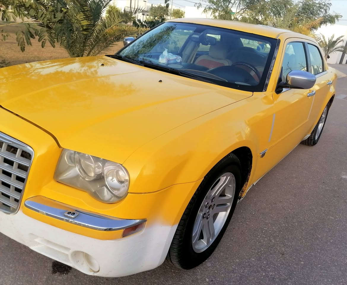 السلام عليكم
أوباما موديل 2010  ادوات 
كصتين
تبريد 
تحكم استيرن
 سلايد طكتين
تخم تاير
8 سلندر هيمي المكينة بيها صوت بطالة ابيع مكينه كايمه
السعر 32
***********
