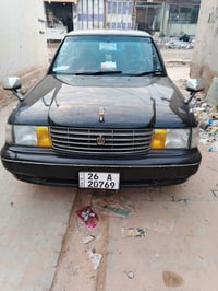 تويوتا كراون • ١٩٩٥ • رقم صلاح الدين