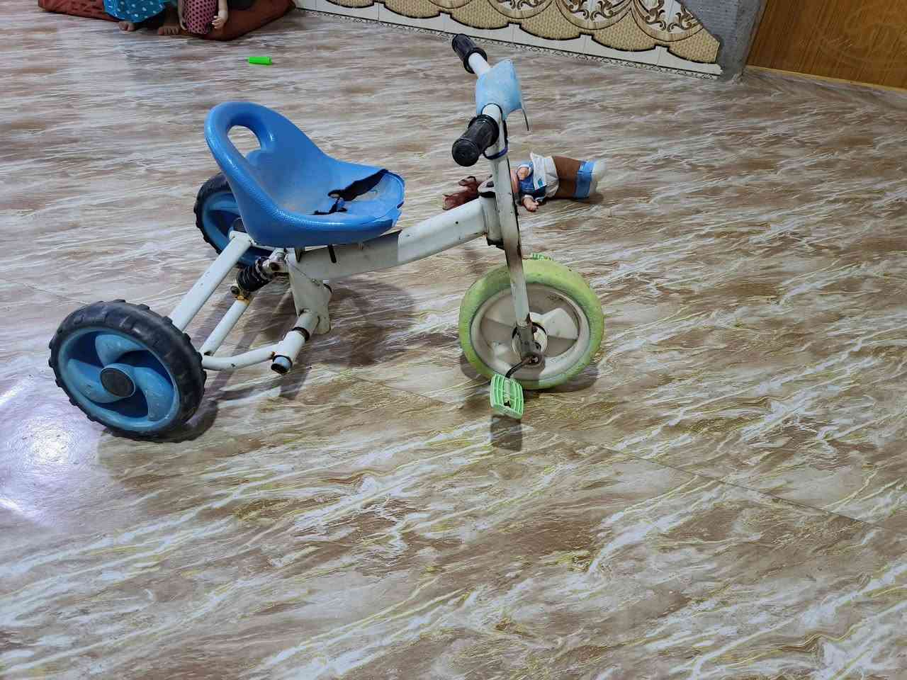 سلام عليكم 
باسكلات للببع كلمن وسعره التواصل خاص *********** بصره زبير
