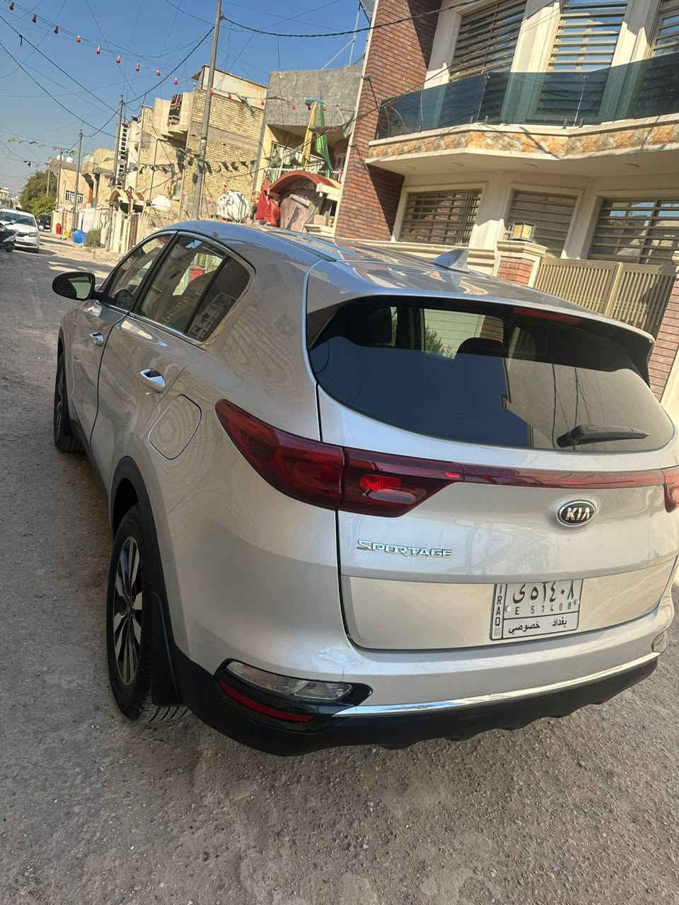 سلام عليكم سبورتج 2022 وارد  امريكي بيه بنيد جملغ صبغ ماشية ٥٨ الف   مكينه ٢٤٠٠  راقم بغداد نص فوال السيارة جديدة سونار بال منشور   مكان سيارة بغداد ***********   السعر 166   تراهم مروس
