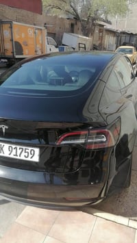 تيسلا 3  موديل 2023  تك ماطور  حادثه مثل ماموضح  بيه صبغ 4 قطع بدون دو...