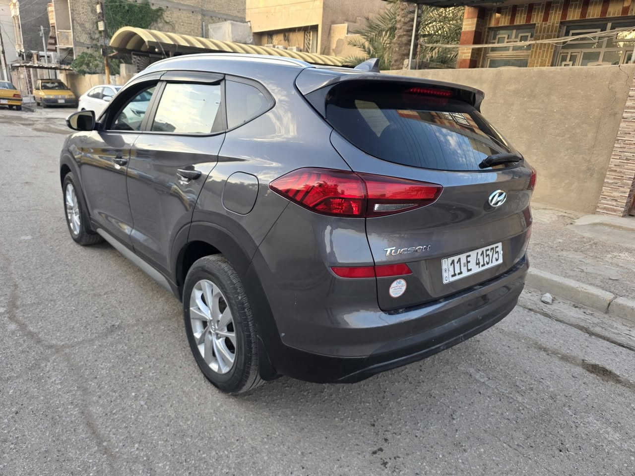 توسان 2021 كندي حادثه رصعه بالبنيد فقط الباقي كفاله سونار مرفق محرك وكير مكفولات صدر امامي خلفي شركه تبريد ثلج بصمه قطعتين تبريد فور ويل حساسات رادرات شاشه كاميرا اصليات مدوشمه جلد بعمان درجه اولى رقم بغداد باسمي سياره جاهزه من كلشي السعر 162 ورقه للاتصال ***********
