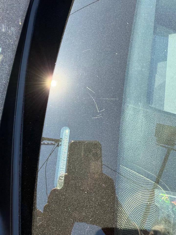 السلام عليكم
للبيع جنسيس G80 موديل 2018 فئة السبورت 

محرك 3300 توين توربو 

رقم الشاصي مرفق بالصور 

السعر المطلوب 202

مكان السيارة محافظة ميسان

للاستفسار 
مراسلة الواتساب : 
***********
