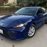 كامري LE 2025 هايبرد مواصفاتها معروفه  بصمه محرك ٢٥٠٠ هايبرد رادارات ا...