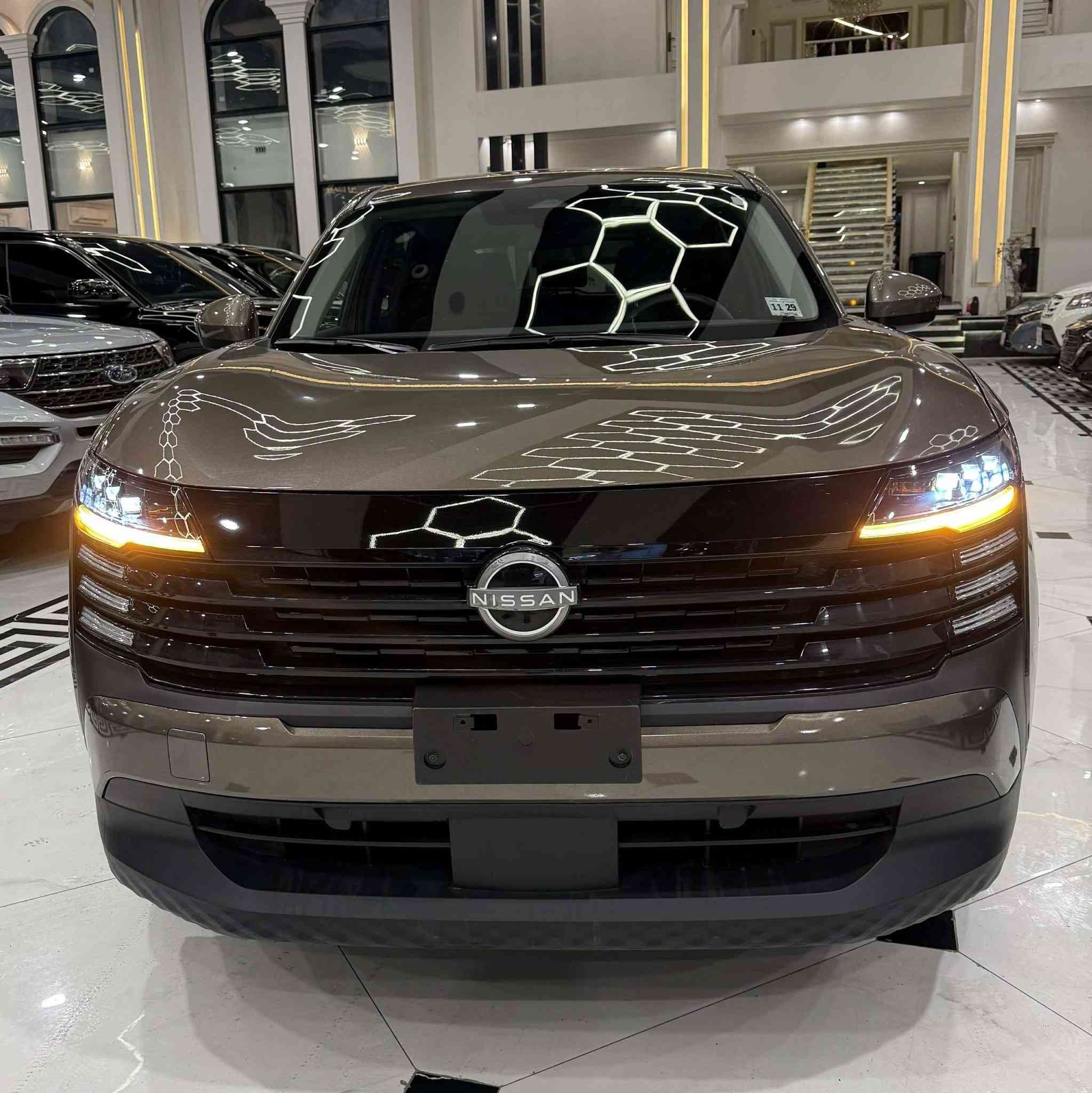 نيسان كيكس 2025 SV فول مواصفات ربع بونيت جاملغ صبغ بدون دواخل بشرت ٨ الف ماشي 
سعر ١٧٥
0,7,5,0,6,3,5,9,7,9,5   *********** أربيل, العراق
