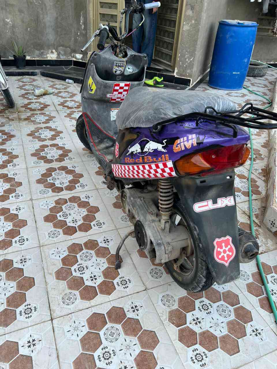 ادرس ياباني قديم شغاله خير من الله عوزها بس شوته وترتيبات تفاصيل  *********** وتساب
