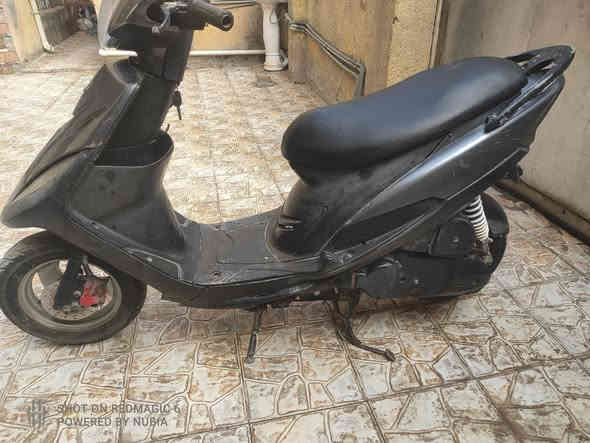 سلام عليكم ماكس عدله للبيع دراجه مابيها نقص بس قبق الهندر شغاله نكره سلف بوشه 49 السعر ب 450وبيها مجال هاذه رقمي ***********
