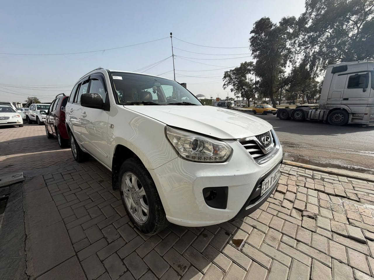 السلام عليكم 
للبيع تيكو . موديل ٢٠١٢ . رقم بغداد إنكليزي بسمي . كير ومكينه مكفولات بلاديات . مكفوله من الحادث . بيها صبغ بالجاملغ والباب جهة اليمين بدون حادث . شاشه أندرويد .تبريد شغال . سياره نظيفه . السعر ٦٠$ وبيها مجال حك الجيه 
العنوان بغداد الجديده 
***********.
