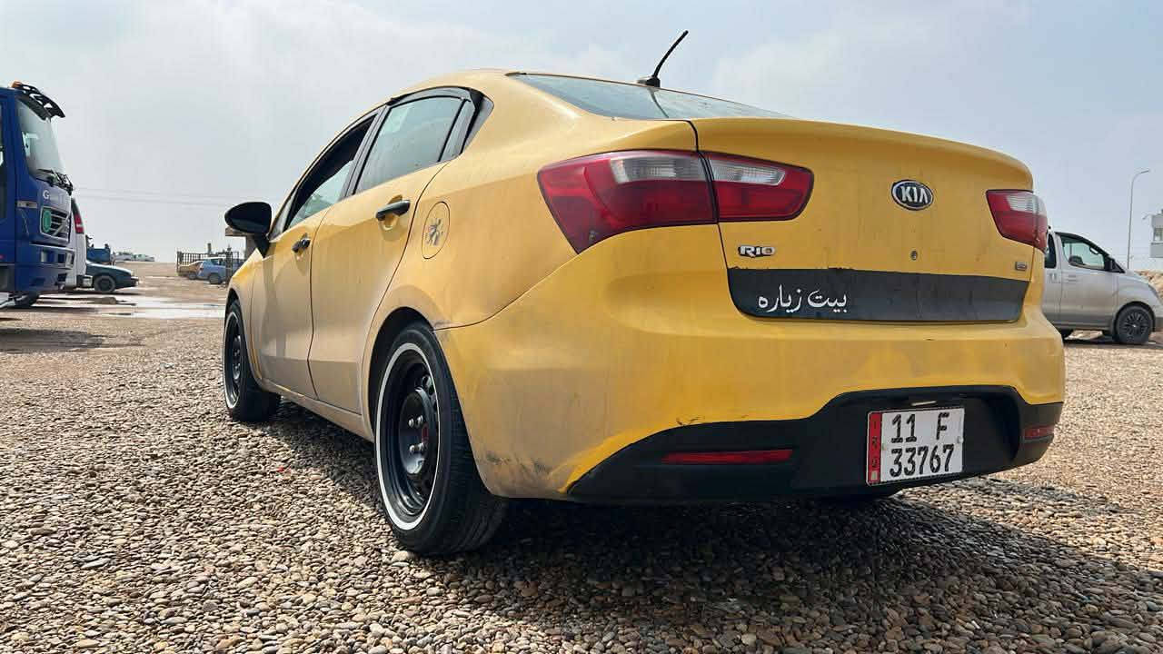 سلام عليكم كيه ريو موديل 15  وارد امريكي سياره بيها جاملغ امامي تبديل والايسر  تبديل قطعتين استفسار اتصل *********** السعر 68 وبيها مجال بسيط
