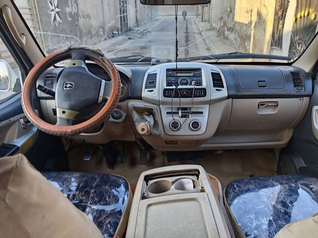 سلام عليكم جنبي اجوان موديل 15مكينه كير اكسن كفاله خير من الله دوشمه جديده تخم تاير جديد سعر 85وبيه مجال للطيبين مكاني بغداد حي النصر ***********
