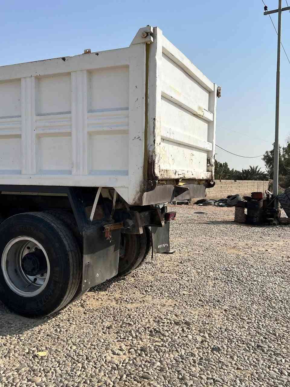 السلام عليكم للبيع فالفو 
مديل 93  مكينه 22مجفته جديد كير 3x3 
مجموعه النكي 
تخم تاير 
رقم بغداد نكليزي  لل 2030 
تبريد 🥶 
الاسعر 290 بيه مجال 
للاستفسار ***********
