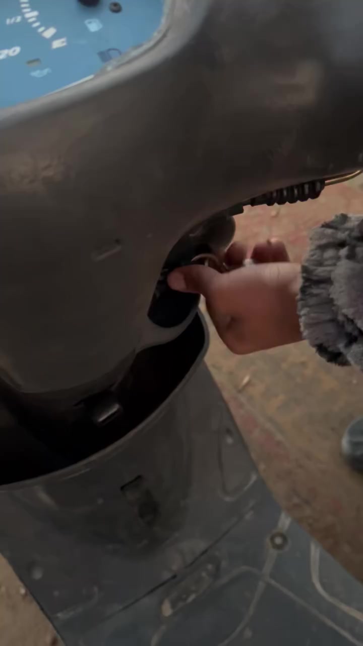 سلام عليكم ماكس منغولي بلاديه خرسه مستمع صوت مكينه مكفوله نضوح تبخير تنقيص
شلعه ومعدل كلش حلوه شغاله سلف هندر نكره بكل وقت 
بيه نقوصات بسيطه وترتيب كله كدام عينك 
(مراوس بعدله مال لعب نضيفه ) شعندك نزل 
ما ابيع فقط مراوس 
مكاني بغداد جزيره بغداد السياحيه 
*********** متواجد واتساب
