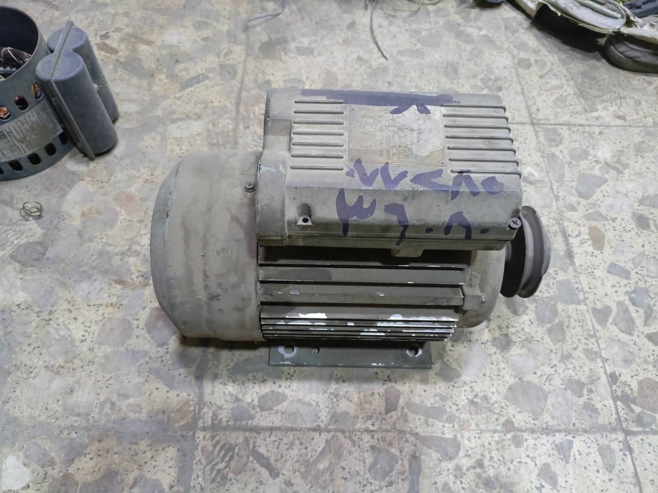 سلام عليكم لبيع لبكان لدوره أبو تشير ***********
