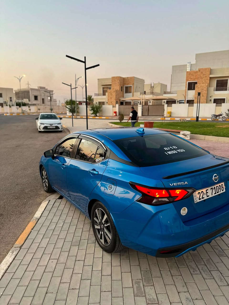 نيسان ڤيرسا 
2020
✅توقف ذاتي امامي وخلفي
تحديد مسار بصمة رادارات جانبية مفولة السيارة .

✅قطعتين ، چاملغ صبغ وباب السايق مبدل بلادي

✅محرك وگير مكفول شرط
تبريد ثلج 
✅سيارة تخبل وكعدتها ونصبتها بالشارع تخبل
✅التحويل شرط 

✅ماشية 135 الف كيلو 

✅تخم تاير جدييد 

مكان السيارة تكريت 📍
السعر118$ وبيها مجال 
***********

