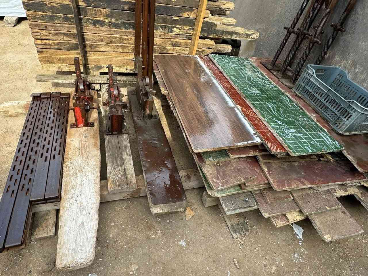 مكص حديد العدد 3 + فخات  رباعيه +بلايود مقطع للبيع
العنوان حله شارع 80 قرب مطعم ثابت 

الهاتف *********** - ***********
