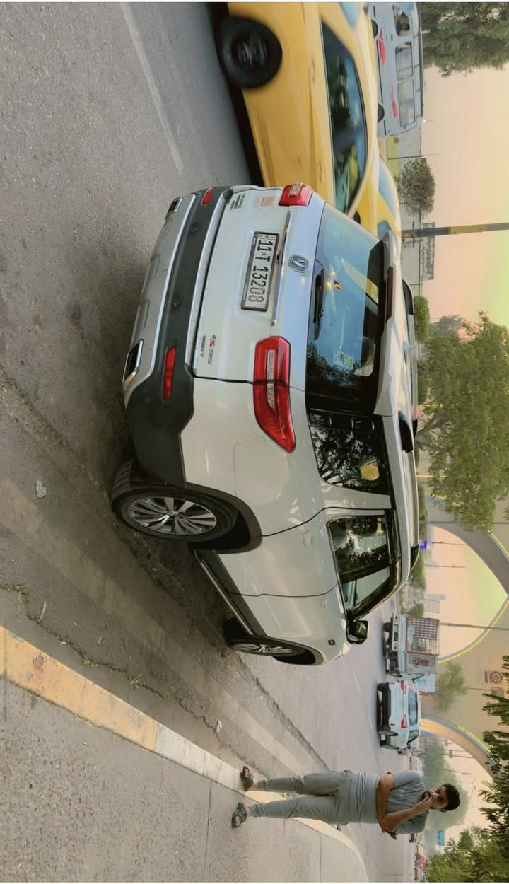 السلام عليكم شانجان cs95 موديل 2019 ماشية 88الف سيارة نظيفة باسمي ومكفولة من الحادث بيه صبغ نص الدعامية الامامية السيارة كاملة ومابيها اي نقص فول مواصفات رايدها 160وبيه مجال رقمي ***********
