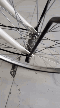 السلام عليكم بايسكل للبيع موديل 22 نظافه فول حجم 26 مكاني ميسان العماره سعره 200 
*********** تعالي خاص
