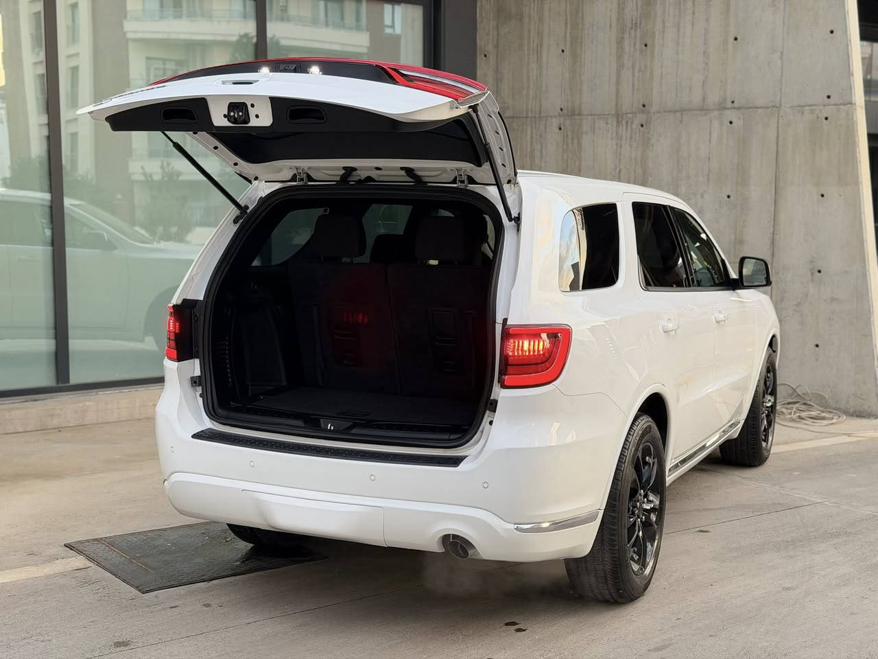 دوج دورنكو موديل 2023
مكينة 3.5سته سلندر 
ماشية 4الف بس دبل اكسل 
شاشة كبير كاميرا بصمة 
كوشن كهربائي سبعة راكب 
لايتات led..و عدسة 
ويل التاير بيست..تبريد مركزي 
سيارة بيها بس قطعة صغيرة صبغ 
الامام و الخلف كبس 
السيارة كلها شرط 
بيها رقم مؤقت لمدة شهرين 
سعر $273
رقم تلفون 
*********** عربي
*********** كوردي
دۆج دۆرانگۆ ٢٠٢٣
مەکینە ٣.٥ شەش بستن
چوار هەزار ڕۆشتو..دەبڵ ئەکسل
شاشە گەورە..کامێرا بەصمە
کوشن کارەبای..سێ ڕیز کوشن
لایت led..لایت عەدەسە
ویلو تایەی بیست..تەبریت مەرکەزی
سەیارەکە تەنها یەک پەلە بۆیاخی هەیە ..
پێشوو دوای کەپسە..جێڕو مەکینەو تەقەو ڕەقەی
هەموو بەشەرت
دوو مانگ ژمارە کاتی لەگەڵە
سعری ٢٧٣$
 *********** عەرەبی
 *********** کوردی
