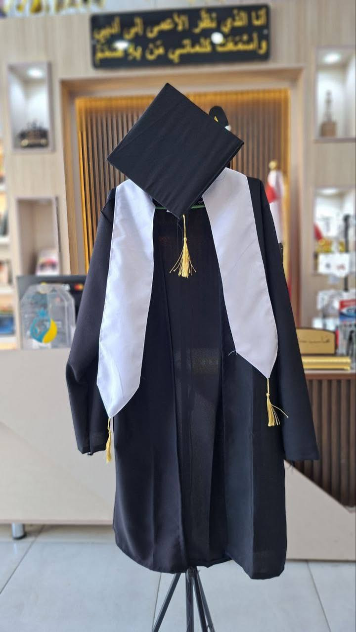 لأنهم كبروا وصاروا خريجين.. يستاهلون يلمعون بيومهم المميز 🌟
وفرنا لكم أرقى روبات التخرج بمقاسات تبدأ من الروضة وصولاً للثالث متوسط.
أناقة، جودة، وسعر مريح: 25 ألف فقط.
استلموا الطلب بباب البيت مع خدمة التوصيل المجاني.
سارعوا بالحجز، الكمية محدودة!"


**إذا كنت صاحب هذا الإعلان وتريد حذفه لأي سبب، رجاءا أرسل رسالة إلى الدعم الفني**