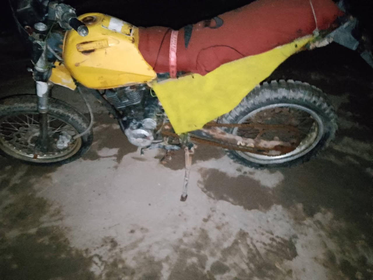 سلام عليكم دراجه قفاز نوع نامه للبيع موديل2008 مكينه بلاد 200 كامت وتركتهه للعلم صوت مابيها المكينه صارلي 3أشهر  من تركته أبيع كوم حديد أكفل سرقه أوطلب   مكاني ناحيه  سيد أحمد الرفاعي السعر 175 وبيها مجال قليل رجأن لمو شراي لا يراسل


**إذا كنت صاحب هذا الإعلان وتريد حذفه لأي سبب، رجاءا أرسل رسالة إلى الدعم الفني**