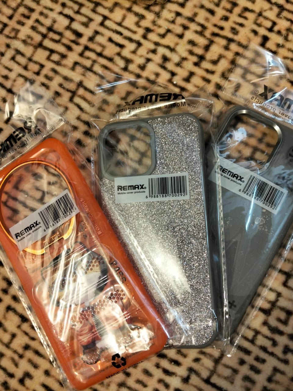 عرض خاص 500 كفر بسعر 50 الف توصيل لجميع المحافضات ايفون هونر انفنكس هوت موديلات حديثه ***********
